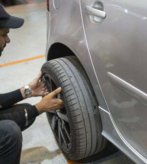 Emergency Tyre Change and Puncture Repair Service in Dubai