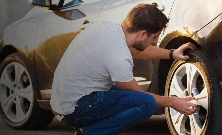 Emergency Tyre Change What to Do When You Have a Flat Tyre on the Road