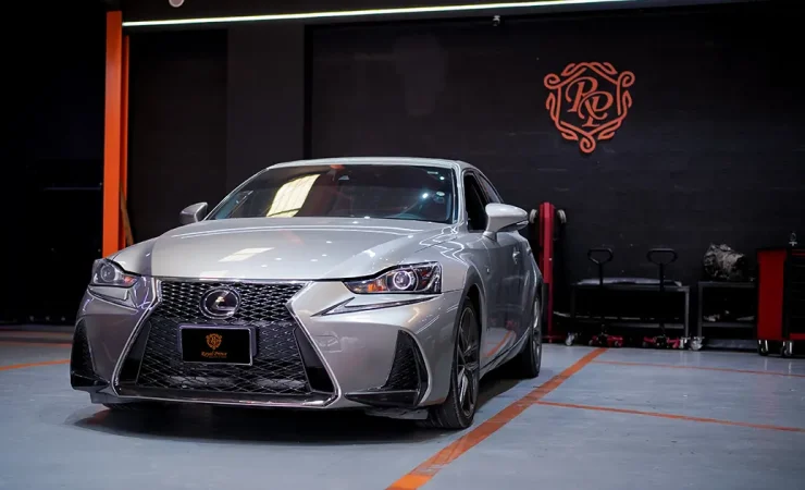 Check in Your Car Service Center