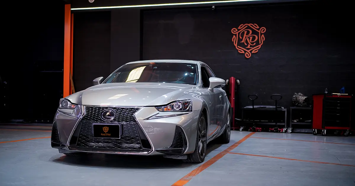 Check in Your Car Service Center