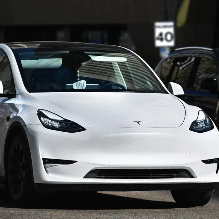 Tesla-Service-Center-in-Dubai